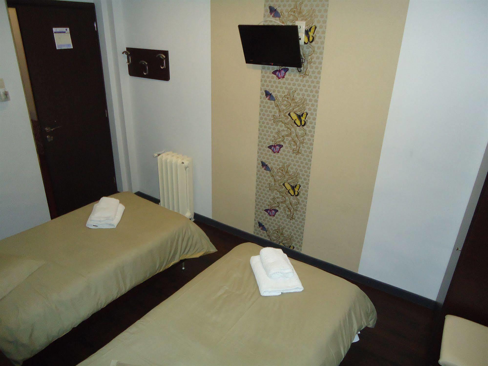 Hotel Cosmopolit Atene Esterno foto
