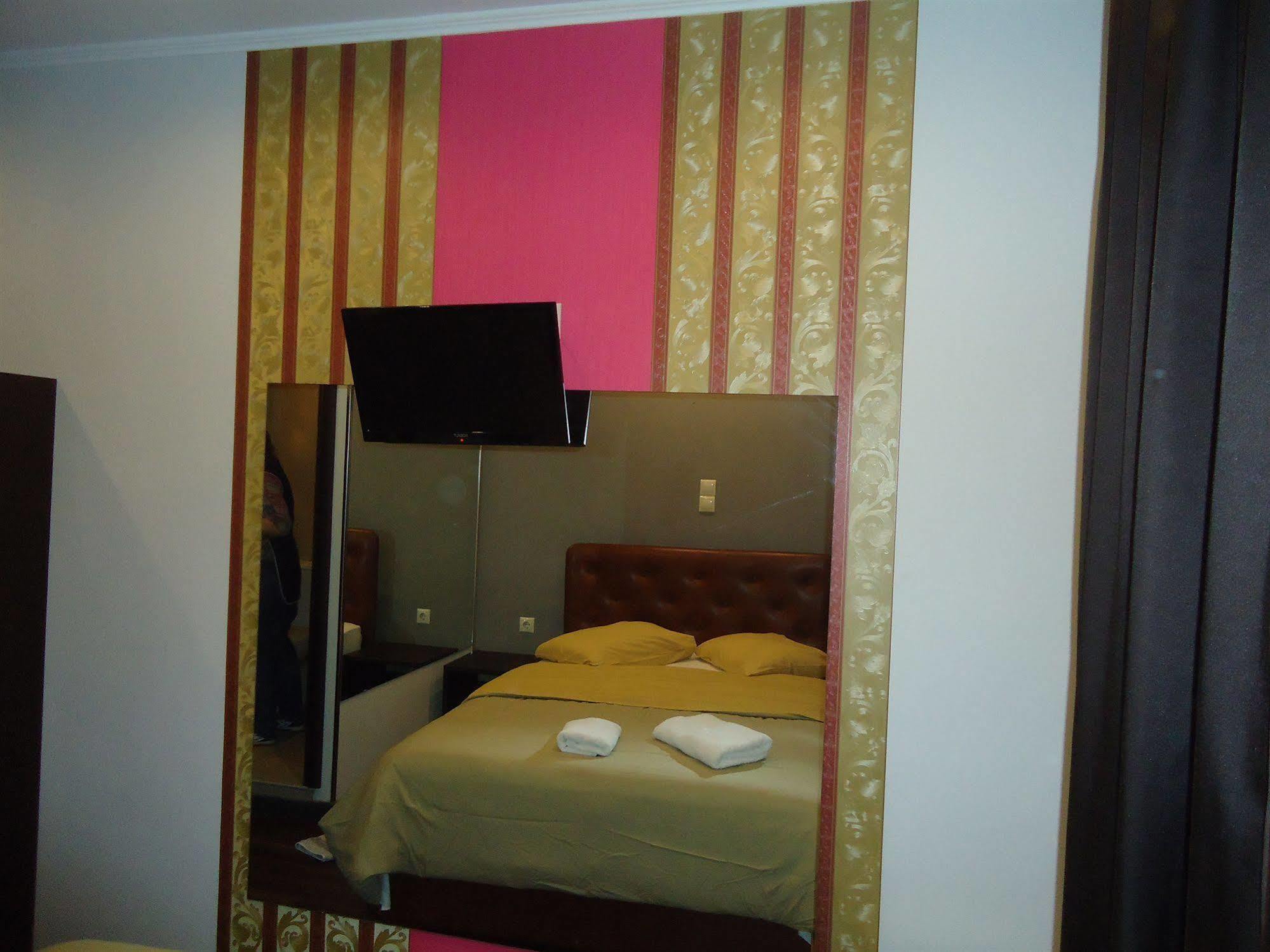 Hotel Cosmopolit Atene Esterno foto